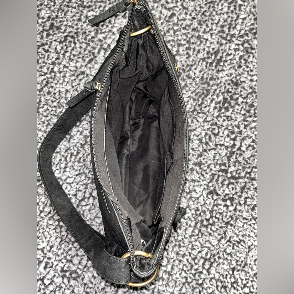 Bueno Black Leather Shoulder Bag - Picture 6 of 11
